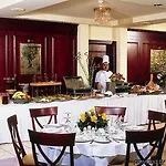 Lingos Hotel 3*