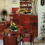 Lingos Hotel