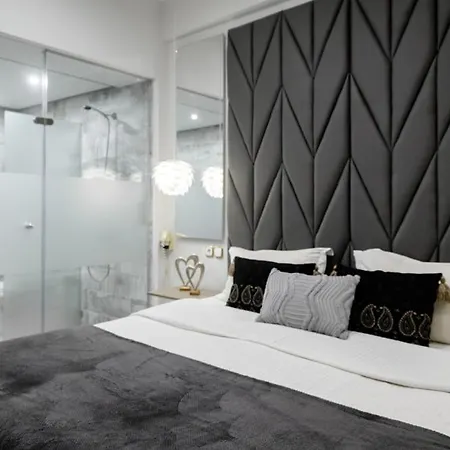 Lingos 3* فلورينا