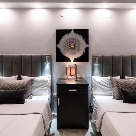 Lingos Hotel 3*