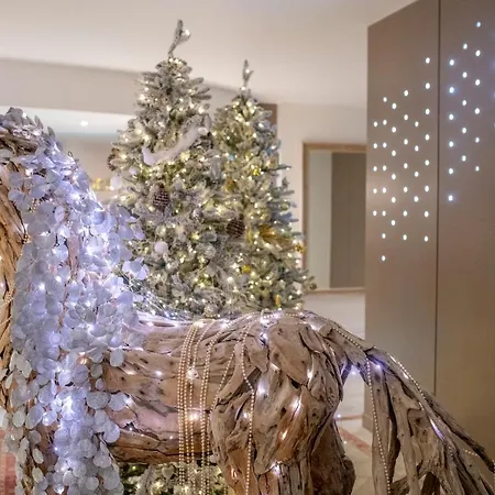 فندق Lingos فلورينا