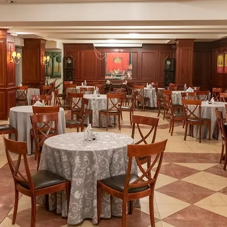 Lingos 3* فلورينا