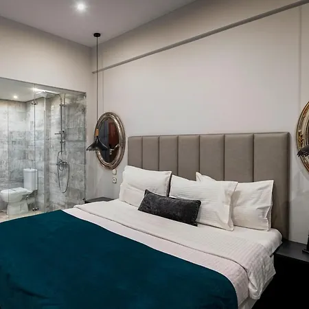 Lingos Hotel