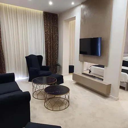 Lingos Hotell 3*