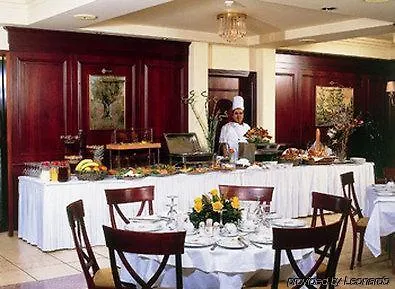 Lingos Hotel 3*