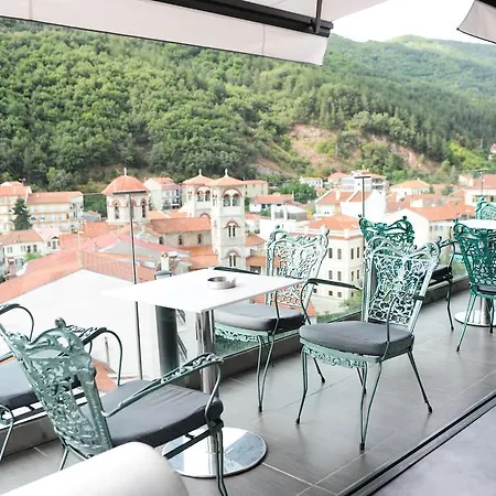 Lingos Hotel 3*