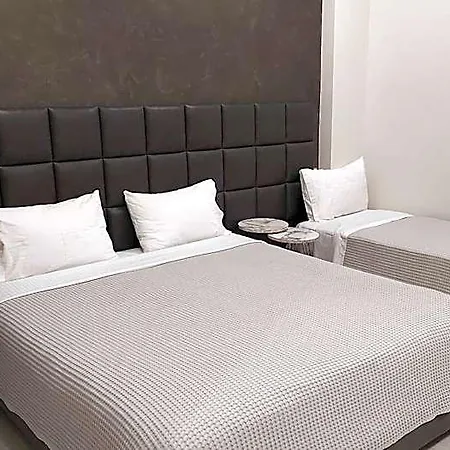 Hotel Lingos 3*