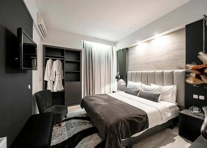 Lingos Hotel