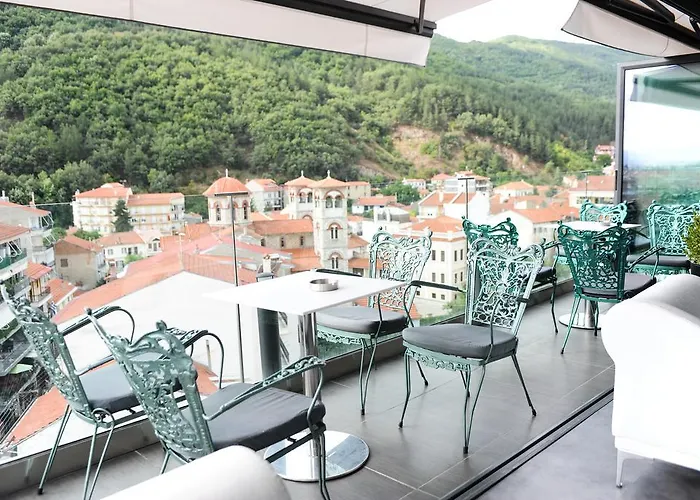Lingos Hotel 3*